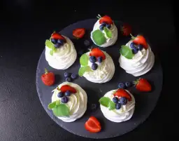 Mini pavlova i jej cena! Pyszny smak, który zaskoczy Twoje zmysły