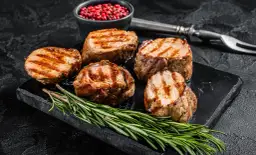 Ile czasu piec polędwiczki wieprzowe, aby były idealnie soczyste?