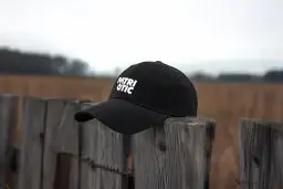 Jak prać czapkę z daszkiem? Bezpieczny poradnik krok po kroku