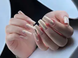 Ile trwa manicure żelowy? Poznaj czas i czynniki wpływające na trwałość