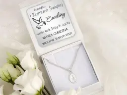 Jaki medalik na komunię dla dziewczynki – wybierz idealny prezent