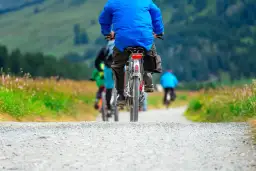 Łatwe trasy rowerowe w Beskidach - idealne dla rodzin i początkujących