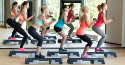 Trening fitness co to? Odkryj rodzaje i korzyści dla zdrowia