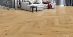 Podłoga w jodełkę: Ponadczasowy trend czy przejściowa moda?