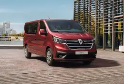 Jaki bus 9-osobowy wybrać? Ranking, koszty, elektryk czy diesel?