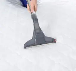 Skuteczne sposoby na wyczyszczenie materaca z roztoczy i alergii