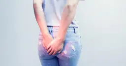 Najczęstsze objawy hemoroidów - poznaj sygnały ostrzegawcze i działaj