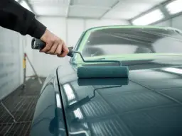 Malowanie auta wałkiem: Jaka farba? Poliuretan 2K i realne efekty