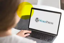 Czy WordPress jest darmowy? Sprawdź ukryte koszty i ograniczenia