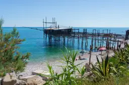 Spiagge Abruzzo: Guida completa tra sabbia, trabocchi e natura
