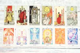 Jak działa tarot i jak może zmienić twoje życie na lepsze