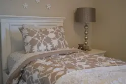 Gdzie szukać tanich noclegów? Odkryj sekrety oszczędzania!