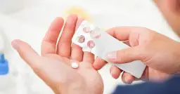 Leczenie COVID-19 w domu: Co musisz wiedzieć o lekach i objawach?