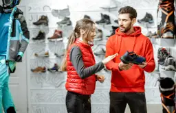 Jaki sklep otworzyć na osiedlu, aby przyciągnąć klientów i zyskać?