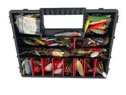 Duży zestaw przynęt spinningowych: Jak wybrać i łowić więcej?