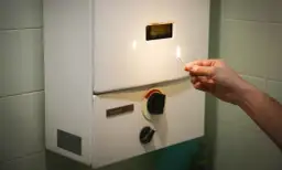 Jak wybrać piecyk gazowy do łazienki, aby uniknąć kosztownych błędów?