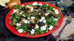 Jak osiągnąć kulinarną harmonię sałatki z pieczonym burakiem i fetą?