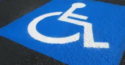 Czy niepełnosprawni płacą za parking w Poznaniu? Sprawdź zasady i zwolnienia