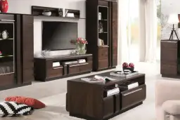 Jak rozjaśnić salon z ciemnymi meblami i uniknąć przytłoczenia