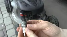 Jaką świecę do kosiarki Briggs & Stratton wybrać, aby uniknąć problemów?