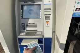 mBank: Jakie bankomaty są darmowe? Wypłacaj bez prowizji!