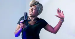 Modne w 2025 - poznaj muzyczne trendy nadchodzącego roku