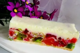 Kolorowe ciasto z galaretek i mleka – proste przepisy na deser