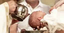 Ile na chrzciny 2026? Kwoty i prezenty dla każdego gościa.