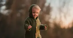 Czy dziecko z zapaleniem oskrzeli może wychodzić na dwór bez ryzyka?