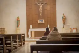 Czy kościół musi płacić podatek od darowizn - poznaj zasady opodatkowania