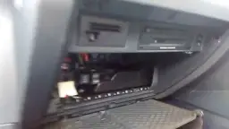 Gdzie są bezpieczniki w Golfie 5? Odkryj ich lokalizację i porady