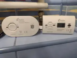 Czy czujnik gazu i czadu to to samo? Poznaj kluczowe różnice