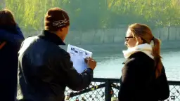 Na co uważać w Paryżu, aby uniknąć oszustw i kradzieży?