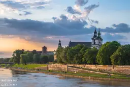 Nad jaką rzeką leży Kraków? Odkryj Wisłę i jej atrakcje