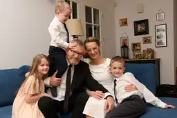 Czy Grzegorz Braun ma żonę? Oto zaskakujące szczegóły o jego rodzinie