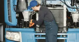 Jaki olej do ciężarówki? Wybierz najlepszy dla swojego silnika