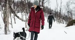 Jaka czapka do kurtki parki? Oto stylowe i praktyczne propozycje