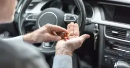 Antydepresanty a jazda autem: Co musisz wiedzieć o prawie i bezpieczeństwie?