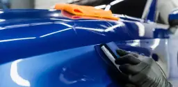 Jak woskować auto, aby uzyskać idealny połysk i ochronę lakieru