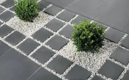 Co na chodnik? Wybierz idealny materiał na lata! Poradnik