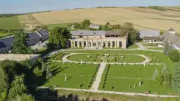 Zamek rycerski w Sobkowie: historia, atrakcje i wyjątkowe noclegi