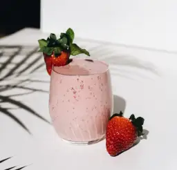 Gdzie kupić jogurt wegański? Sprawdź najlepsze miejsca w Polsce