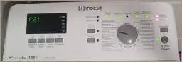 Znaczenie symboli na pralce Indesit – uniknij błędów przy praniu