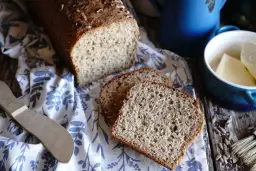 Prosty chleb orkiszowy bez drożdży