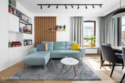 Turkusowa kanapa: Jakie dodatki wybrać, by zachwycić stylem?