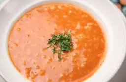 Czy pies może jeść zupę pomidorową? Sprawdź, co musisz wiedzieć