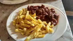 Węgry: Ile kosztuje obiad? Ceny jedzenia i jak nie przepłacić!