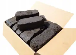 Czy brykiet torfowy jest dobry? Poznaj jego wady i zalety jako paliwa