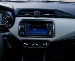 Jakie radio samochodowe z bluetooth wybrać? Poradnik dla kierowców