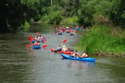 Spływ kajakowy Wieprzem: Trasy, ceny i praktyczny przewodnik